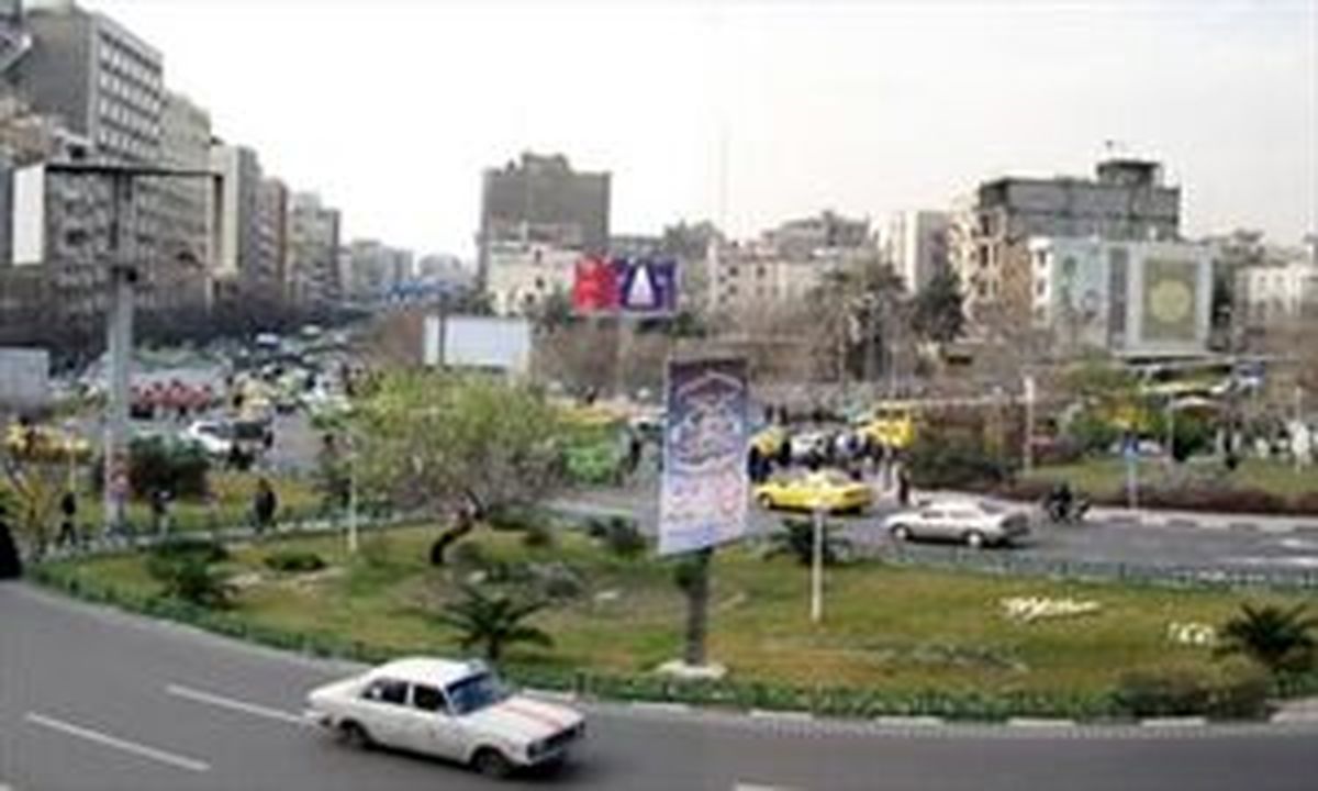 بخشی از میدان هفت تیر به پیاده راه تبدیل می‌شود