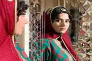 چرا زنان سریال جیران روسریشان را یک طرف می‌اندازند؟