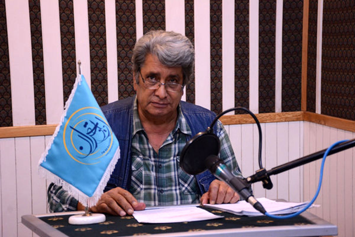 نشان درجه یک هنری روی شانه بهروز رضوی به پاس ۵۲سال حضور عاشقانه در رادیو

