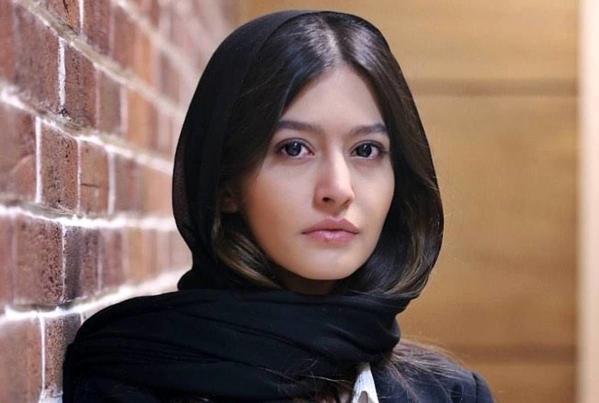 چرا پردیس احمدیه از مهران مدیری عذرخواهی کرد؟