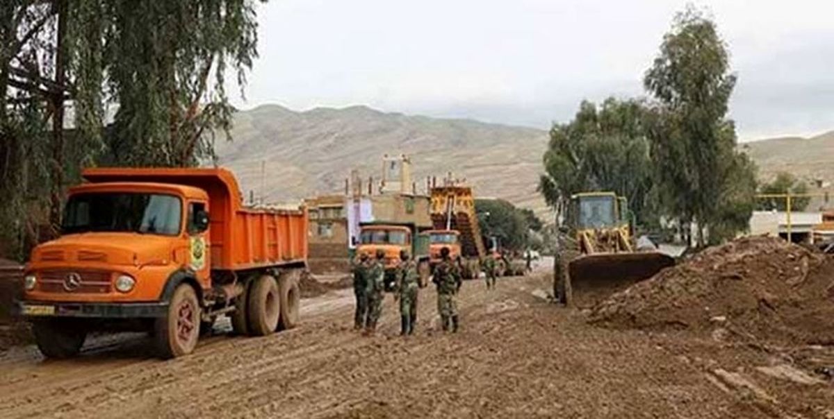  نیروها و تجیهزات وزارت دفاع برای کمک به سیل‌زدگان بسیج شدند 