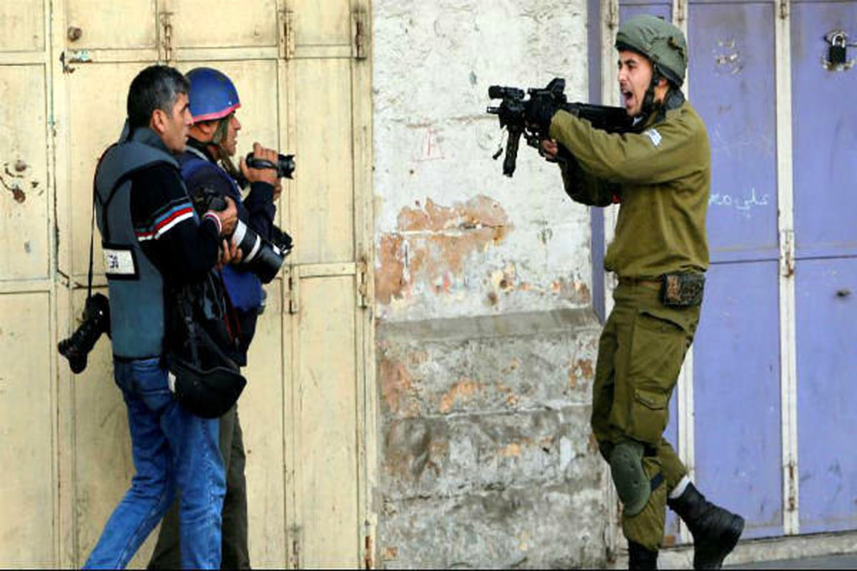 نظامیان صهیونیست به دانش آموزان فلسطینی هم رحم نمی‌کنند