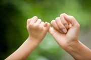 قولهایی که هیچوقت نباید به فرزندانتان بدهید
