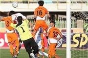 ادامه کتک خوردن مربیان مس در تمرین!