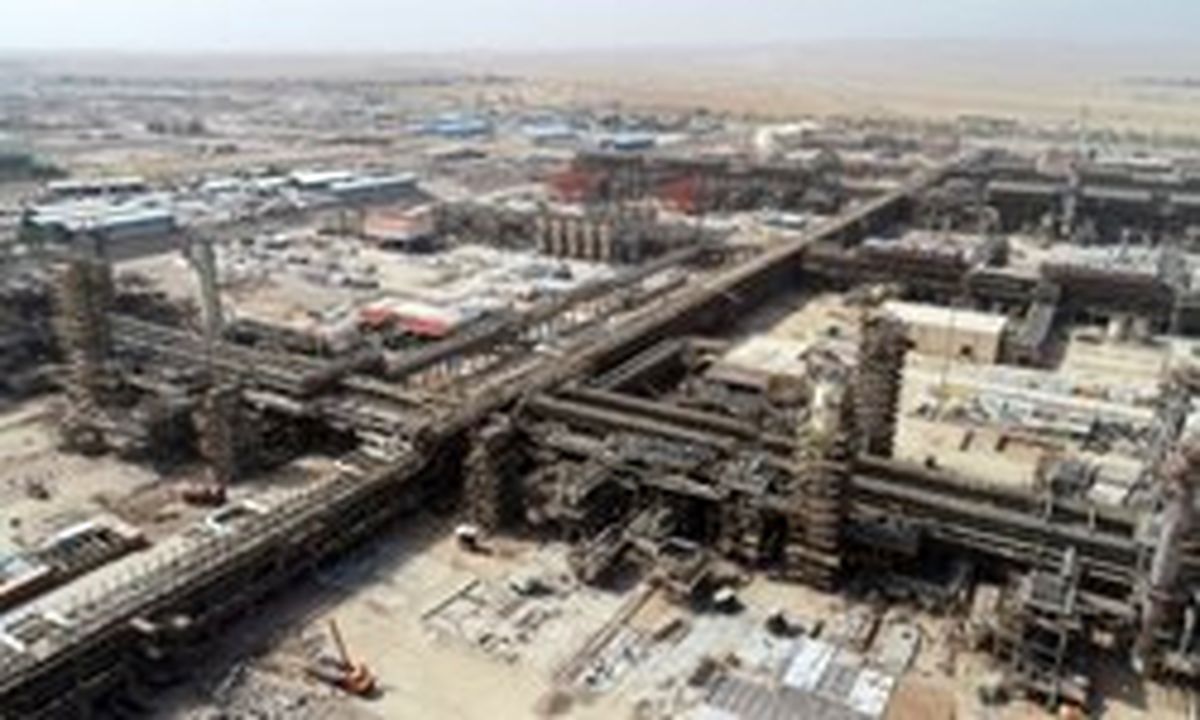 جبران کاهش درآمدهای نفتی با افزایش صادرات فراورده در کوتاه مدت