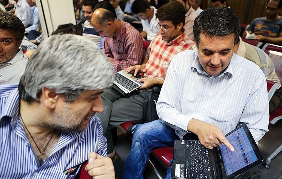 سنگین‌ترین صف‌های خرید و فروش سهام در ۶ بهمن ماه