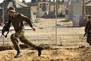 فرار نظامیان صهیونیست از فلسطینی‌ها+فیلم