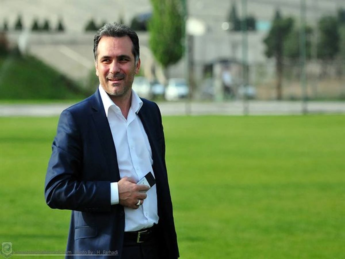 برخورد زشت پرسنل فرودگاه مهر آباد با سرپرست باشگاه خونه به خونه