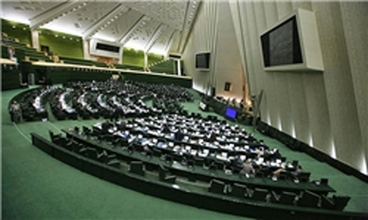 مهممان نوازی عارف از یار دبستانی در مجلس+عکس