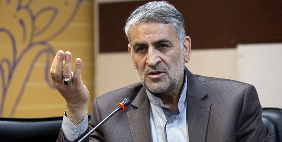سوابق اسماعیلی نشان می‌دهد که ارتباط چندانی با بدنه این وزارتخانه ندارد 