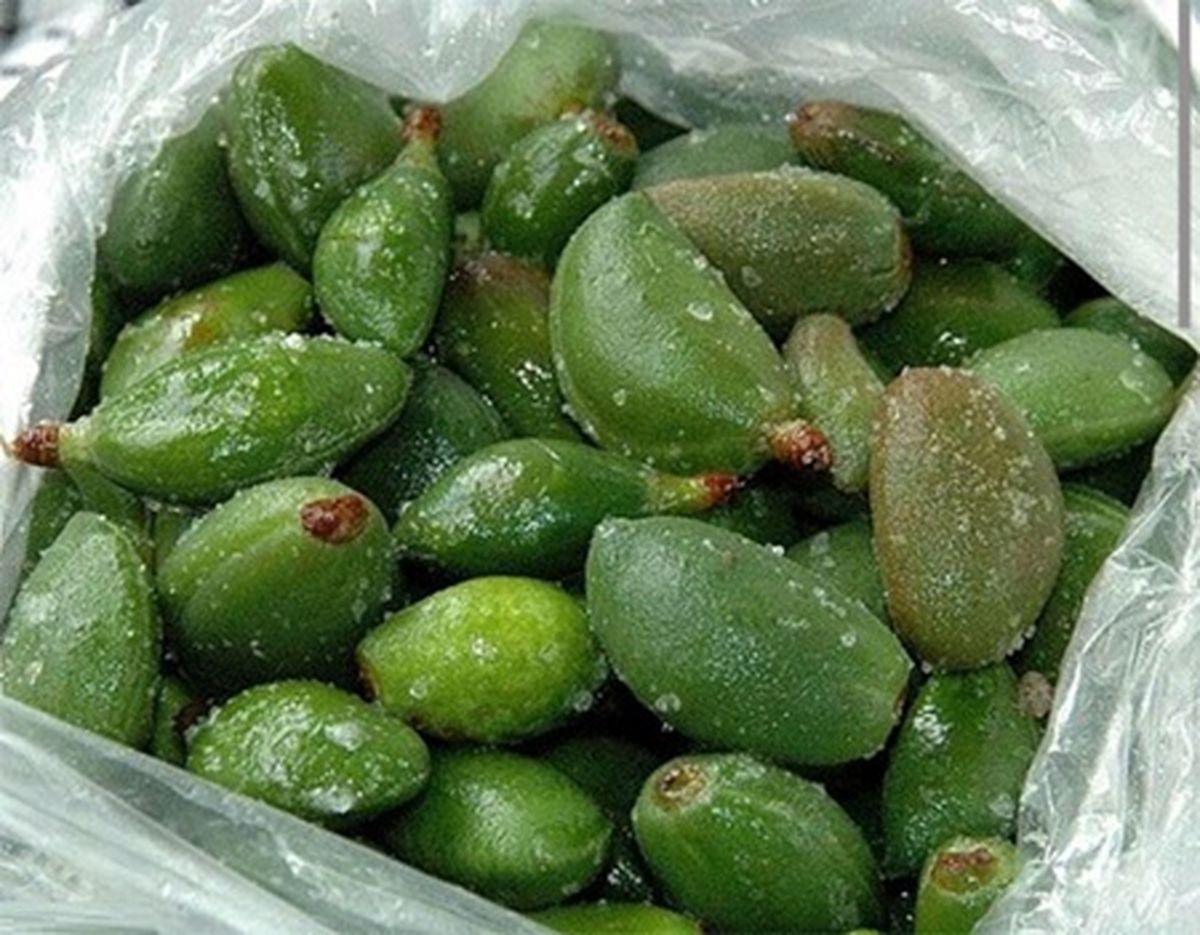  مصرف بیش از اندازه چغاله بادام چه خطری دارد؟