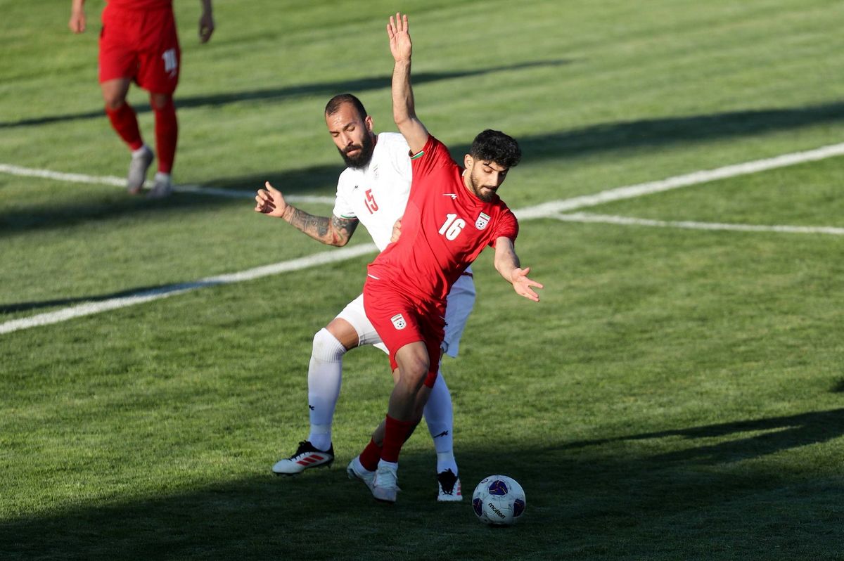 روزبه چشمی با لباس تیم ایران به میدان رفت